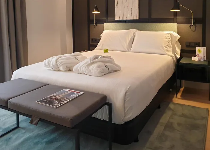 Sercotel Ayala, An Ascend Collection מלון